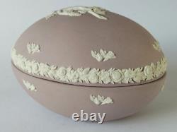 Boîte à bijoux en forme d'œuf en jaspe lilas Wedgwood, Saisons