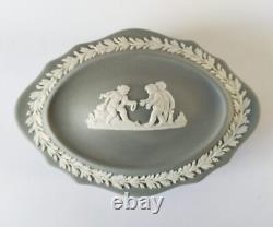 Boîte à bijoux en jaspe Wedgwood grise en forme de bateau