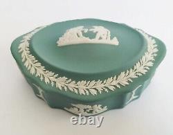 Boîte à bijoux en jaspe Wedgwood vert sarcelle en forme de bateau