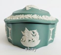 Boîte à bijoux en jaspe Wedgwood vert sarcelle en forme de bateau