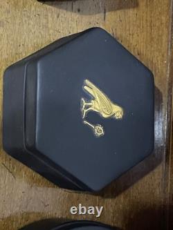 Boîte à bijoux en jaspe noir Wedgwood motif égyptien ensemble 1978
