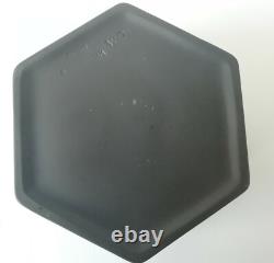 Boîte à bijoux en jaspe noir terracotta Wedgwood, hexagone égyptien