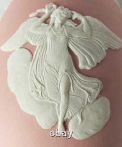 Boîte à bijoux en jaspe rose Wedgwood représentant Zéphyr, la déesse du vent