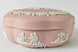 Boîte à bijoux en jaspe rose de Wedgwood avec bords ondulés