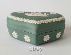 Boîte à bijoux en jaspe vert sarcelle Wedgwood en forme de cœur