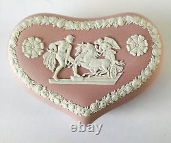 Boîte à bijoux en jasper rose Wedgwood en forme de cœur