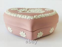 Boîte à bijoux en jasper rose Wedgwood en forme de cœur