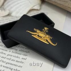Boîte à bijoux vintage Wedgwood en basalte noir avec motif égyptien doré en très bon état