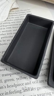 Boîte à bijoux vintage Wedgwood en basalte noir avec motif égyptien doré en très bon état