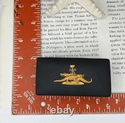 Boîte à bijoux vintage Wedgwood en basalte noir avec motif égyptien doré en très bon état