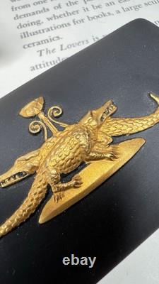 Boîte à bijoux vintage Wedgwood en basalte noir avec motif égyptien doré en très bon état