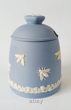 Boîte à miel de l'Association des Apiculteurs Gallois en Jasperware bleu Wedgwood