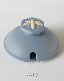 Boîte à miel de l'Association des Apiculteurs Gallois en Jasperware bleu Wedgwood