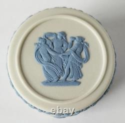 Boîte à pilules Wedgwood Jasperware bleue sur blanche Trois Grâces