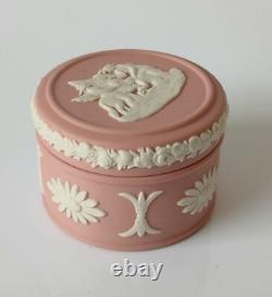 Boîte à pilules rose Jasper Wedgwood Muses arrosant Pégase Jasperware