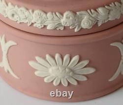 Boîte à pilules rose Jasper Wedgwood Muses arrosant Pégase Jasperware