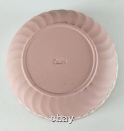 Boîte à poudre / boîte à bijoux cannelée Wedgwood en jaspe rose avec motif floral Jasperware