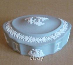 Boîte flûtée en jaspe gris Wedgwood