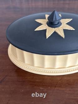 Boîte ovale à colonnes de la collection bibliothèque Wedgwood Jasperware noire et jaune canne