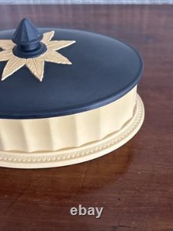 Boîte ovale à colonnes de la collection bibliothèque Wedgwood Jasperware noire et jaune canne