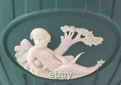 Bol Bacchus à deux poignées en jaspe vert épinette Wedgwood