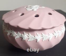 Bol à potpourri en jaspe Wedgwood rose des heures de danse vintage, flûté spiralé