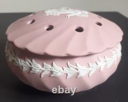 Bol à potpourri en jaspe Wedgwood rose des heures de danse vintage, flûté spiralé