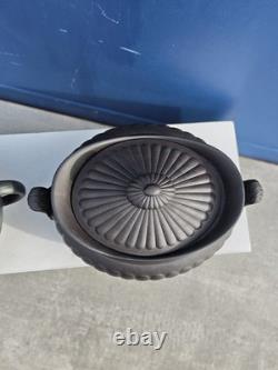 Bol à sucre en basalte noir Wedgwood antique et crémier assorti en jaspe