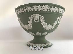 Bol de piédestal en petit jaspe vert Wedgwood en excellent état