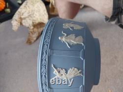 Bol du millénaire en jasperware Wedgwood