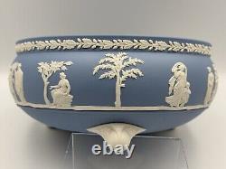 Bol en jaspe Wedgwood bleu à trois pieds