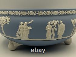Bol en jaspe Wedgwood bleu à trois pieds
