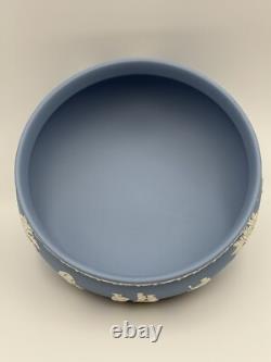 Bol en jaspe Wedgwood bleu à trois pieds