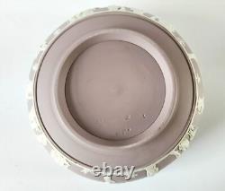 Bol en jaspe lilas Wedgwood avec motif de sacrifice en jasperware