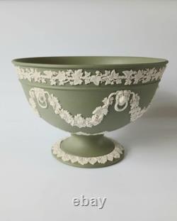 Bol en jaspe vert Wedgwood avec tête de lion et guirlande