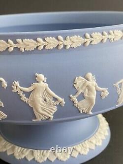 Bol impérial sur pied en jaspe bleu Wedgwood Dancing Hours / Centre de table 20,5cm