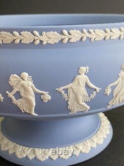 Bol impérial sur pied en jaspe bleu Wedgwood Dancing Hours / Centre de table 20,5cm