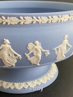 Bol impérial sur pied en jaspe bleu Wedgwood Dancing Hours / Centre de table 20,5cm