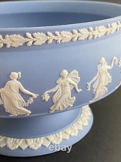 Bol impérial sur pied en jaspe bleu Wedgwood Dancing Hours / Centre de table 20,5cm