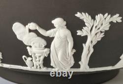 Bol noir de Wedgwood Jasperware Sacrifice