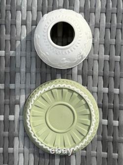 Bougeoir à thé de couleur vert sauge en jaspe Wedgwood vintage - Heures dansantes