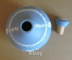 Bouteille Grande de Whisky Glenfiddich en Jasperware Bleu Wedgwood Écossais