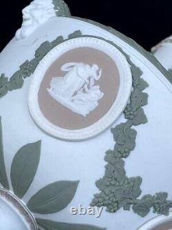 Bouteille de barbier en jaspe tricolore Wedgwood, vers 1870