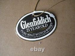Bouteille large de whisky Glenfiddich de couleur bleu jasperware Wedgwood - Variation inhabituelle