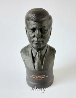 Buste de JFK John Kennedy en Jasperware noir Wedgwood Édition limitée