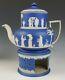 C. 1800-1820 Wedgwood Jasperware Grande Théière Avec Support Chauffant Et Filtre Antique