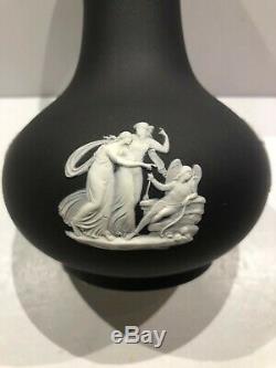 C. 1869 Wedgwood Black Jasperware # 1101 6.5 Coriolan Traités Vase Rare