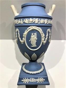 C. 1890 Caisson Jasperware Bleu Wedgwood # 174 Urne N / Couvercle 5.50h Neuve Nice