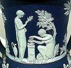 C. 1891 Wedgwood Jasperware Campana Urne Cupidon Oracle 6 Mnt Condition