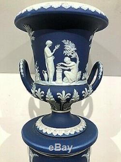 C. 1891 Wedgwood Jasperware Coblat Bleu Tambour De Base Campana Vase # 495 Monnaie